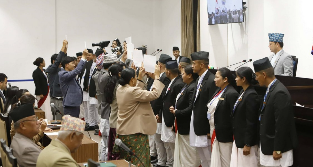 प्रधानमन्त्रीको अभिव्यक्तिमा हंगामा: संसद् खुल्यो तर विवाद रोकिएन